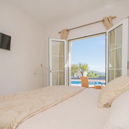 Cubo's Sol Bed & Breakfast